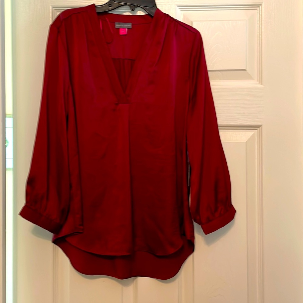 Vince Camuto burgundy womens shirt. Brand new with tags. Size small.